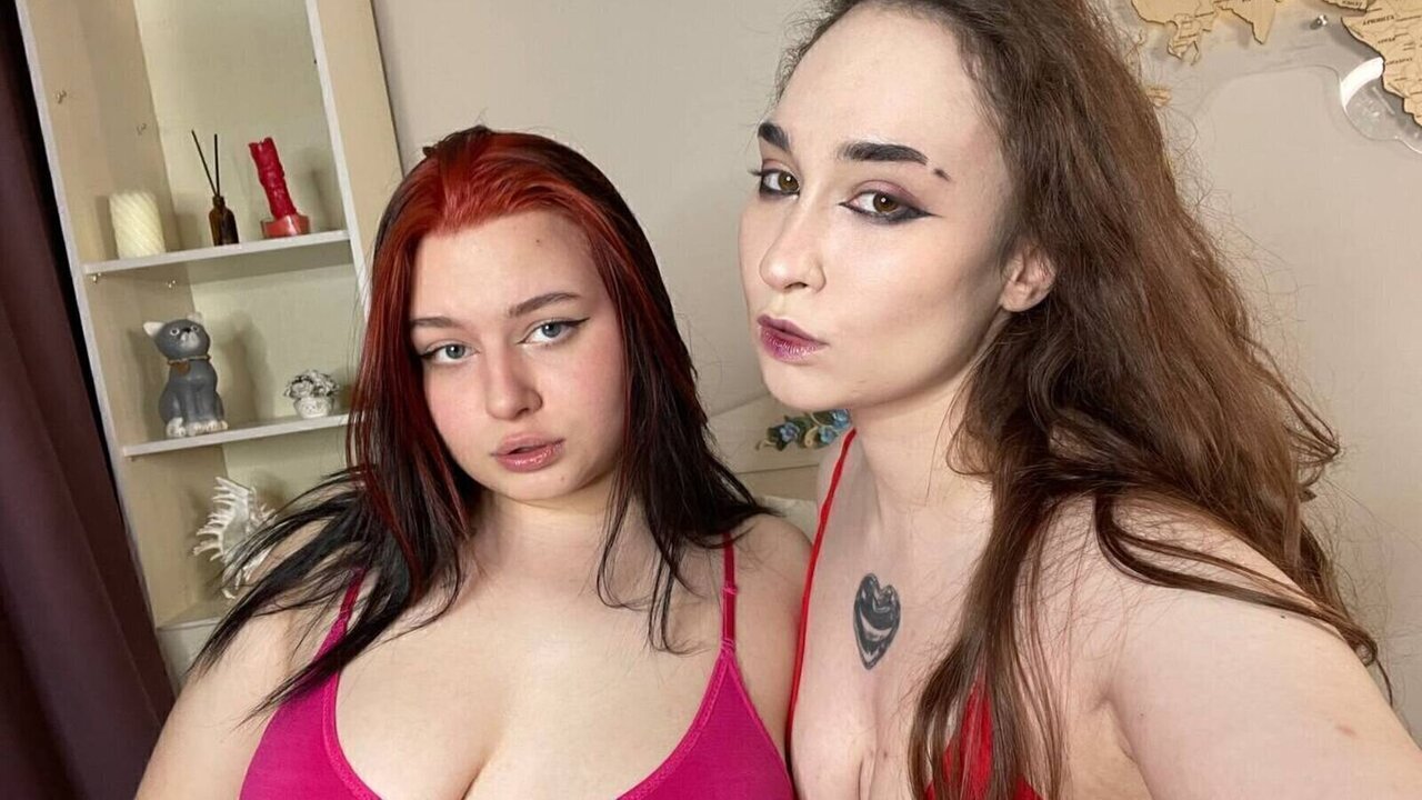 Enter JulianaAndTayte live cam